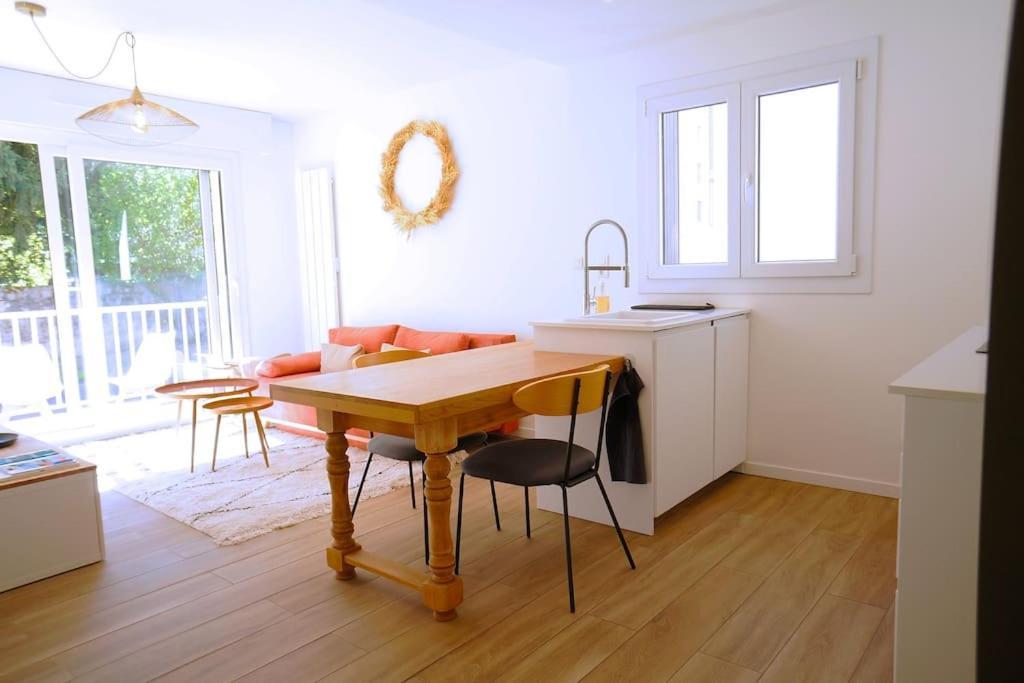 Le Petit Felix, A 2 Pas Du & Du Centre Apartment